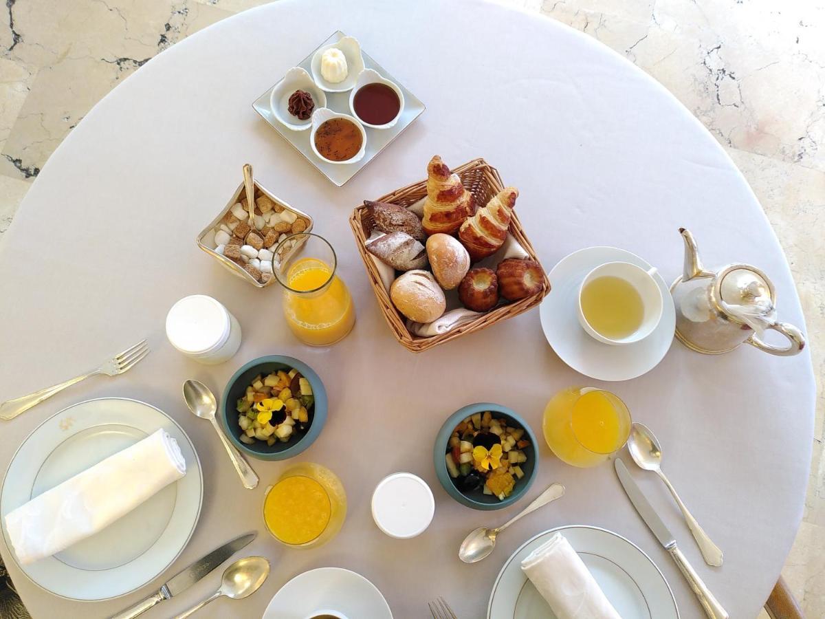 Hotel Restaurant Le Centenaire Les Eyzies Екстер'єр фото
