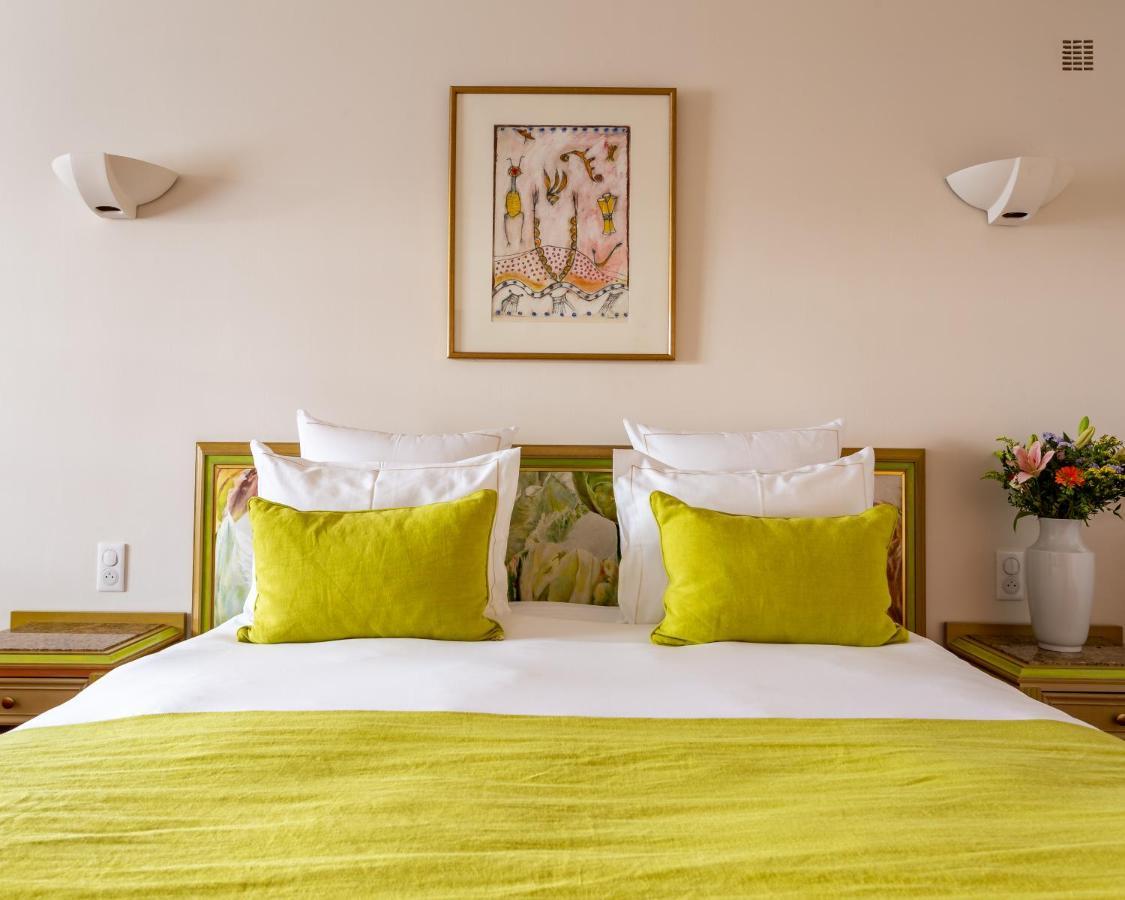 Hotel Restaurant Le Centenaire Les Eyzies Екстер'єр фото