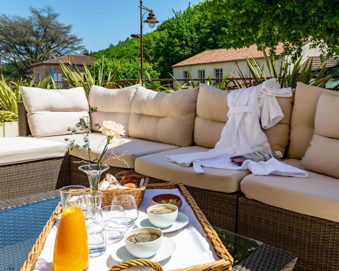 Hotel Restaurant Le Centenaire Les Eyzies Екстер'єр фото
