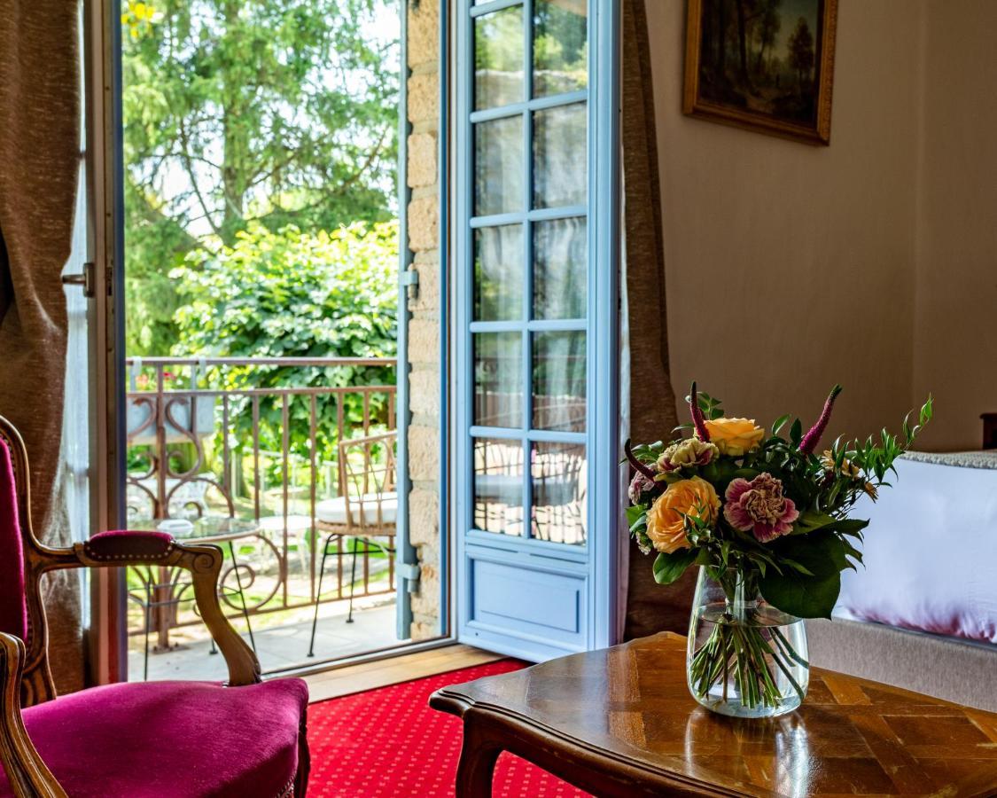 Hotel Restaurant Le Centenaire Les Eyzies Екстер'єр фото