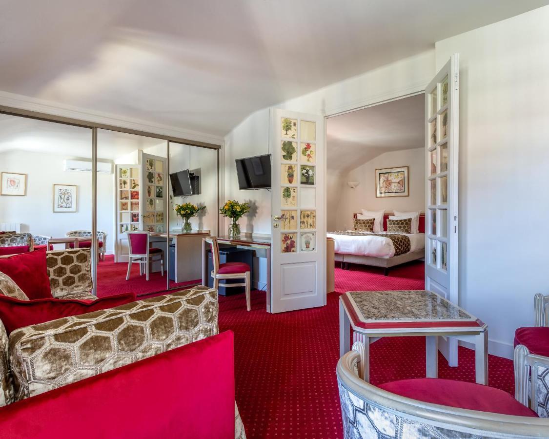 Hotel Restaurant Le Centenaire Les Eyzies Екстер'єр фото