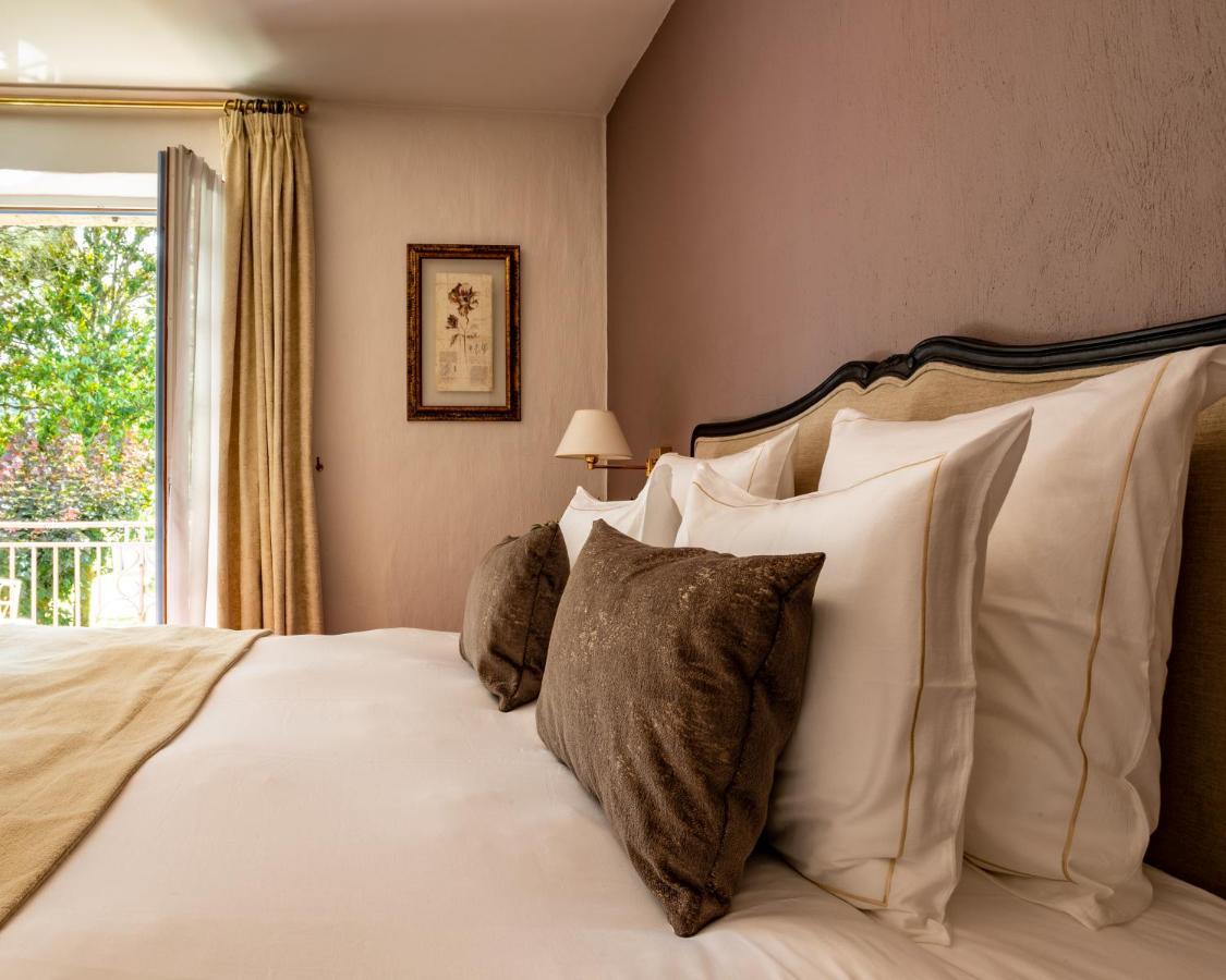 Hotel Restaurant Le Centenaire Les Eyzies Екстер'єр фото